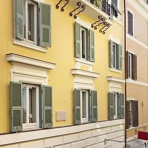 Garibaldi Piazza Di Spagna Gasthuis